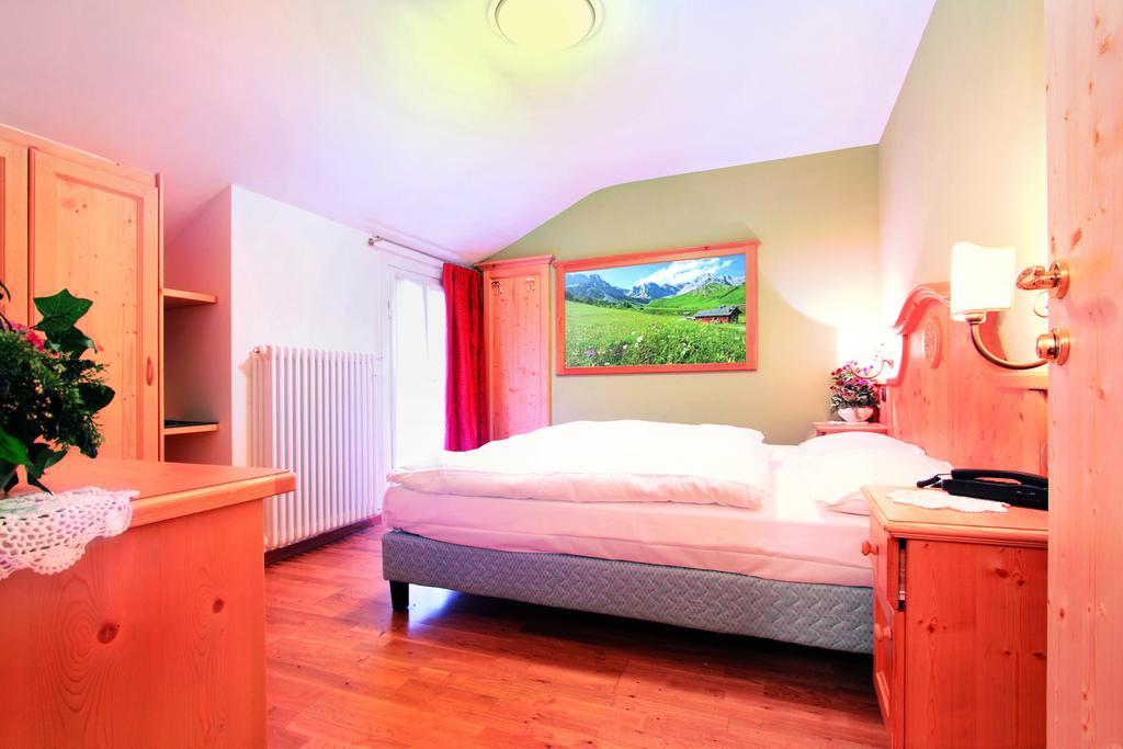 Hotel Bellevue Canazei Esterno foto